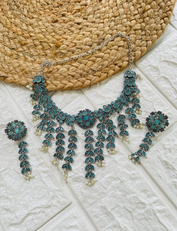Brass Replica Monalisa Stone Necklace Set