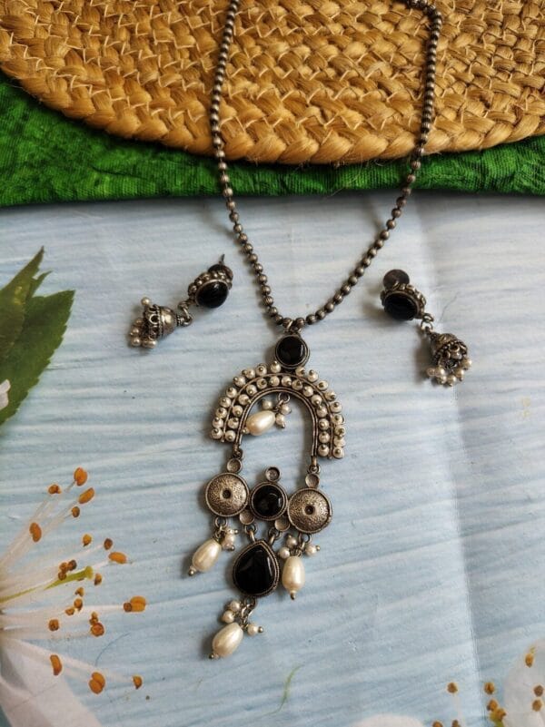 Brass-Replica-Stone-Necklace-Set