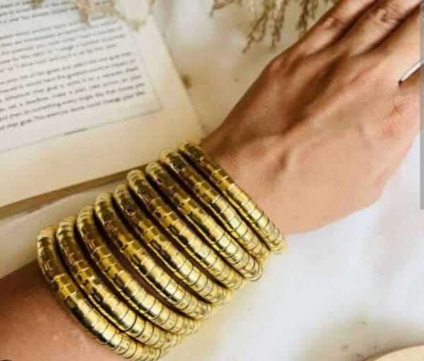 Oxidised-Golden-Adjustable-Spiral-Bangles