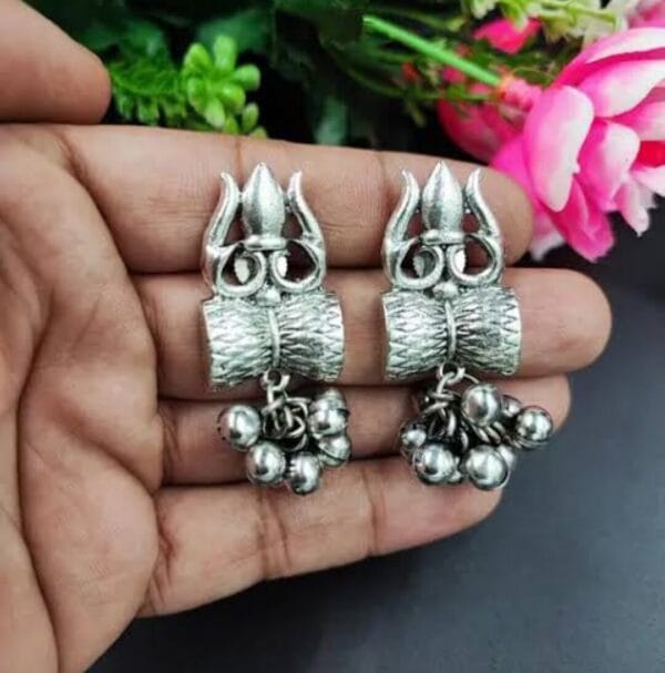 Oxidised-Silver-Trishul-Earring