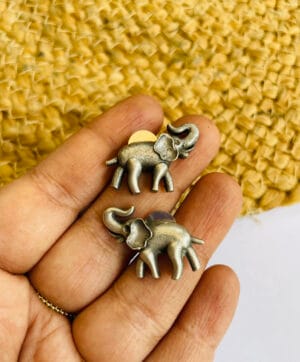 brass-replica-earring