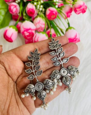 brass-replica-earring