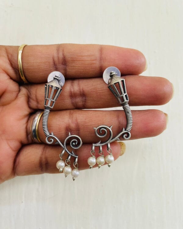 brass-replica-earring