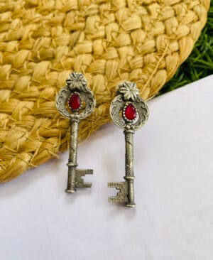 brass-replica-key-earring