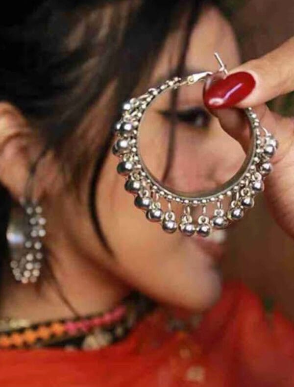 oxidised-silver-chandbali-earring-model