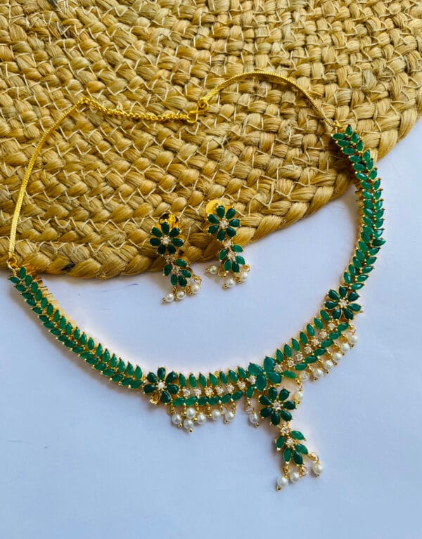 brass-gold-plated-stone-necklace-set-green