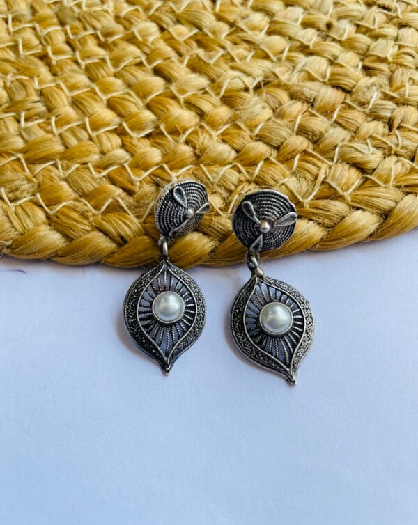 brass-replica-earring