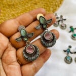 brass-replica-monalisa-stone-earrings