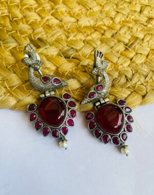brass-replica-monalisa-stone-earrings