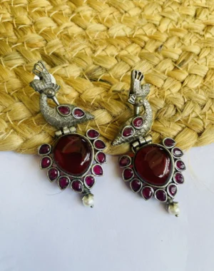 brass-replica-monalisa-stone-earrings