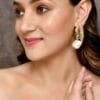 gold-plated-mother-of-pearl-earrings-model
