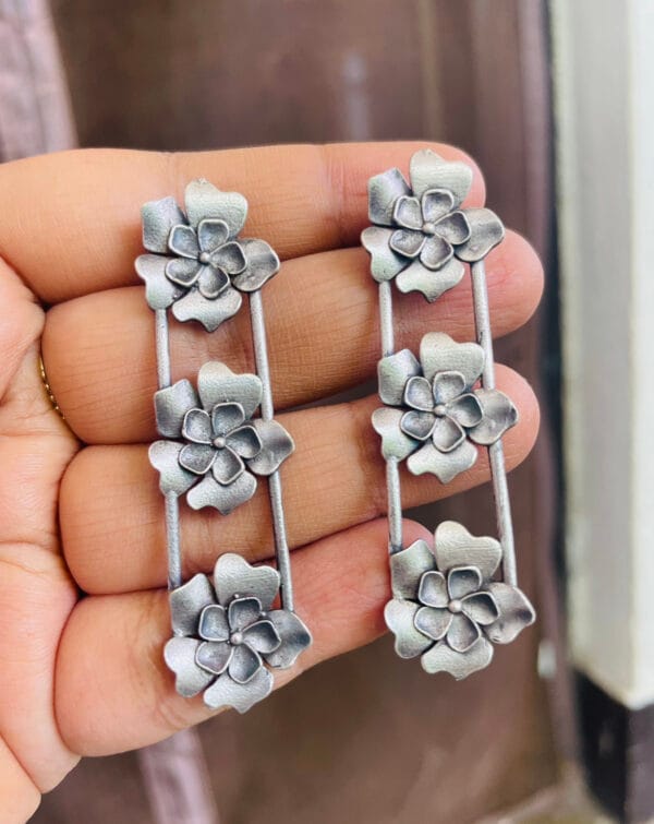brass-replica-earring