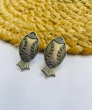 brass-replica-fish-shape-earring
