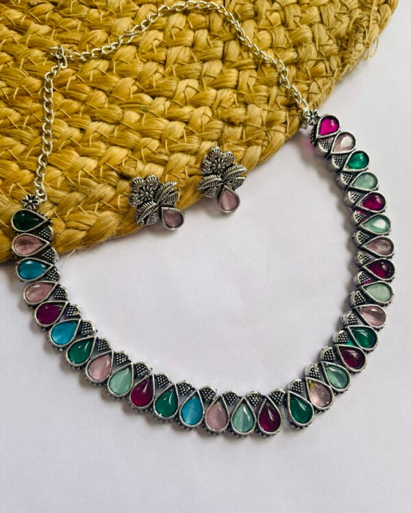 brass-replica-monalisa-ad-stone-necklace-set-2