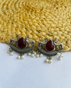 brass-replica-monalisa-stone-earrings