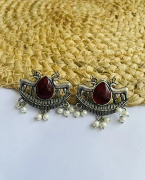 brass-replica-monalisa-stone-earrings