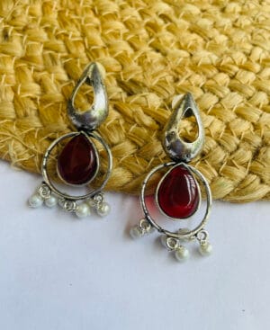 brass-replica-monalisa-stone-earrings