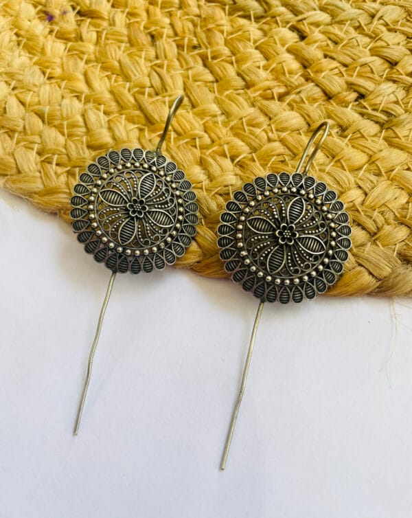 brass-replica-pin-bugadi-earring