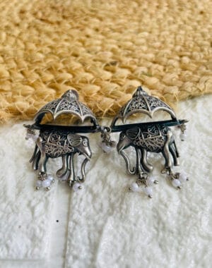 brass-silver-replica-elephant-shape-earring