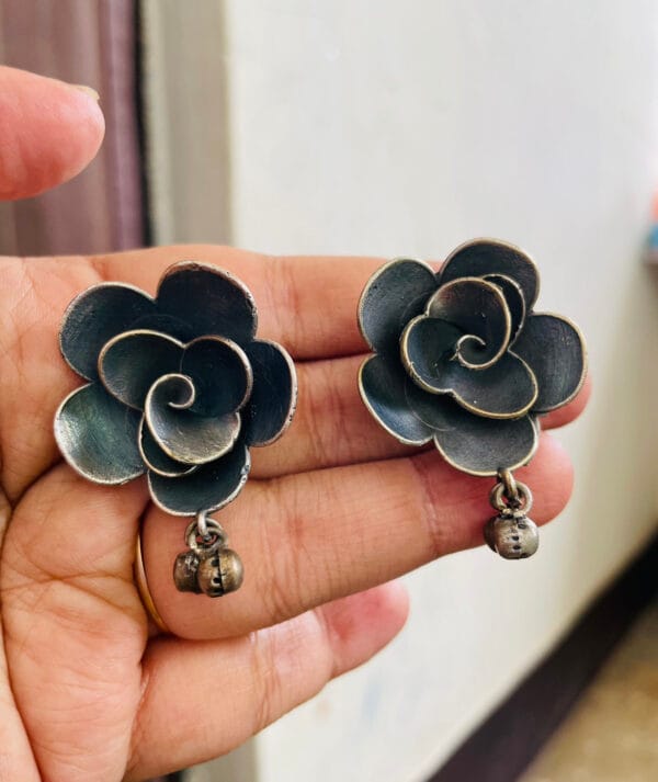 brass-silver-replica-rose-shape-earring