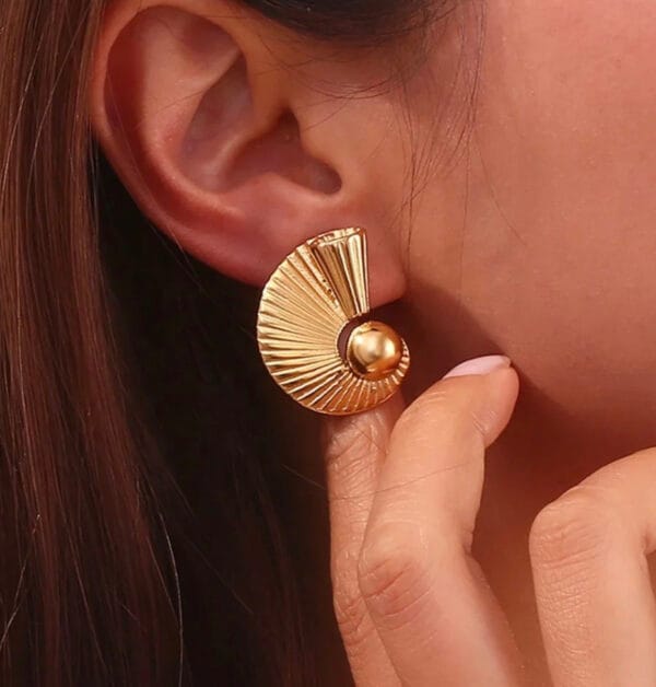 anti-tarnish-gold-plated-earring-9-model