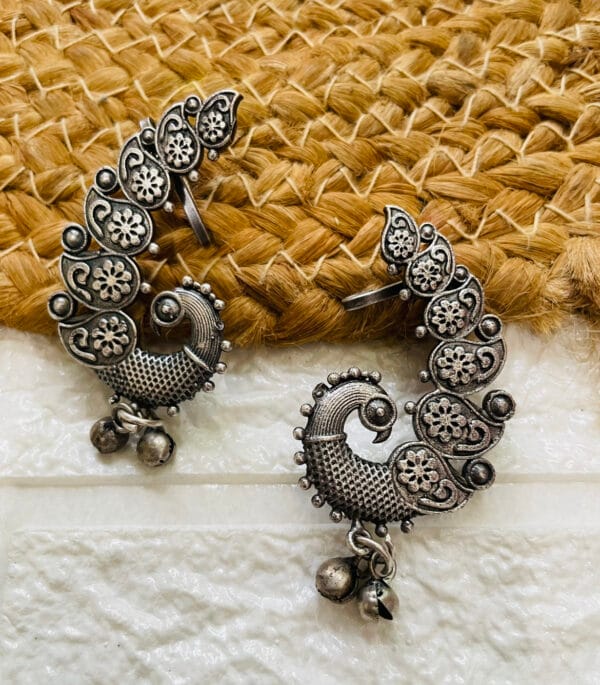 brass-silver-replica-ear-cuff