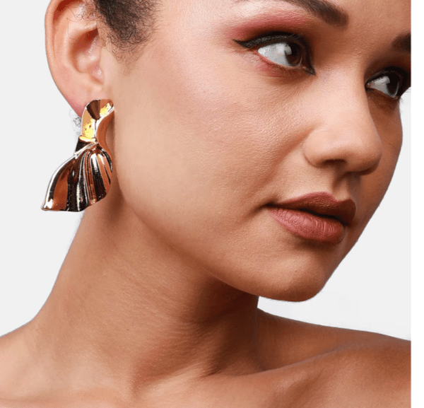 golden-anti-tarnish-earring-2