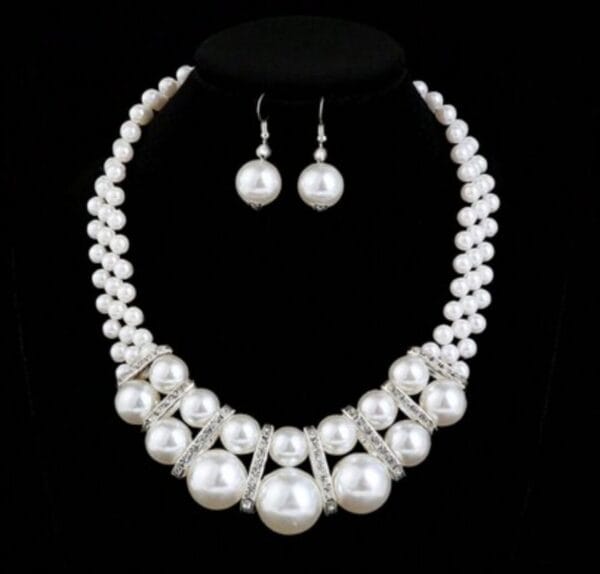 oxidised-silver-pearl-necklace-set