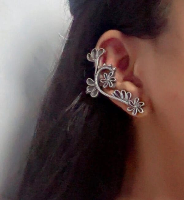 brass-silver-replica-ear-cuff-3