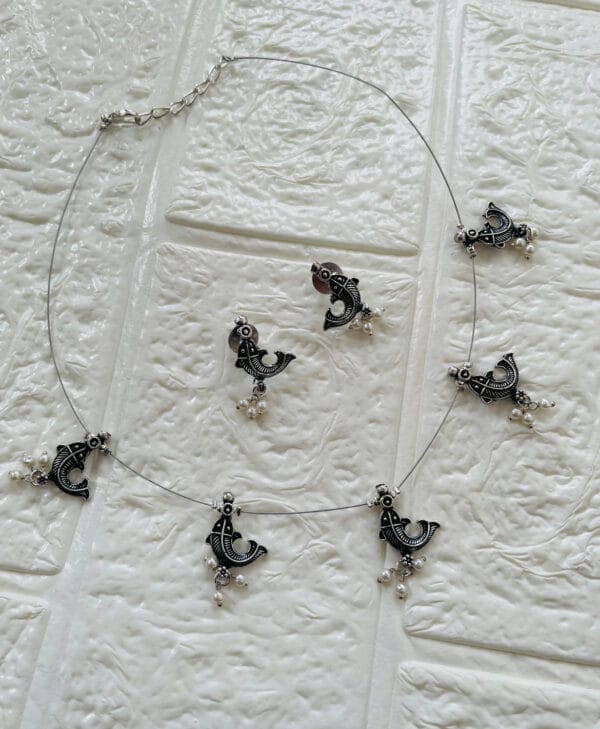 brass-silver-replica-choker-necklace-set