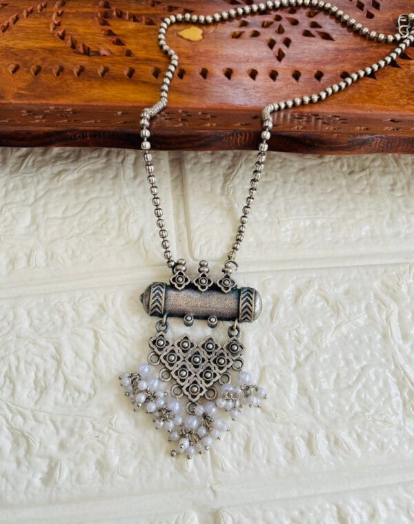 brass-silver-replica-necklace-set-with-earrings