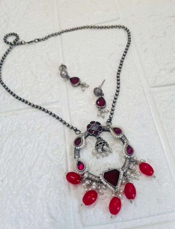 brass-silver-monalisa-stone-necklace-set-3-Red
