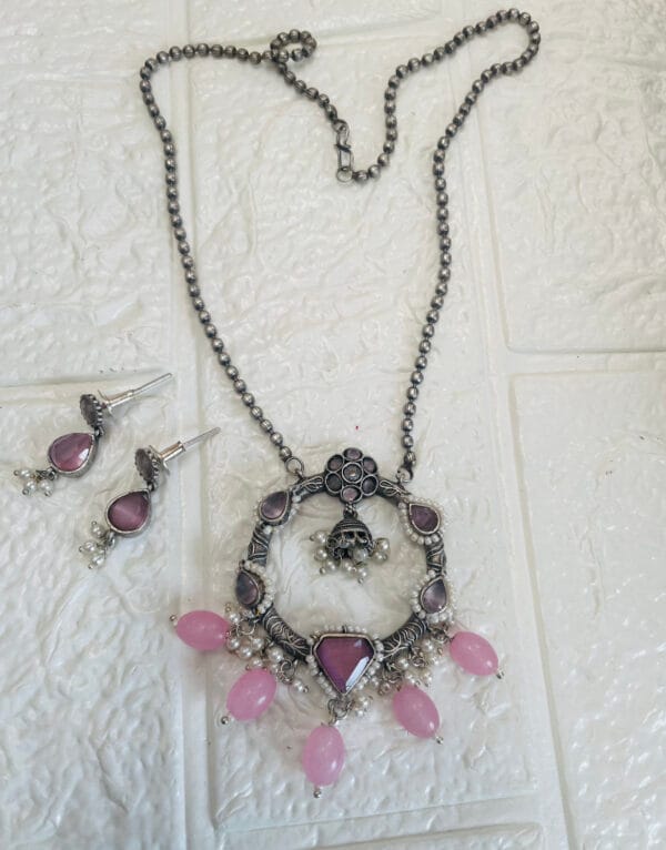 brass-silver-monalisa-stone-necklace-set-3-pink