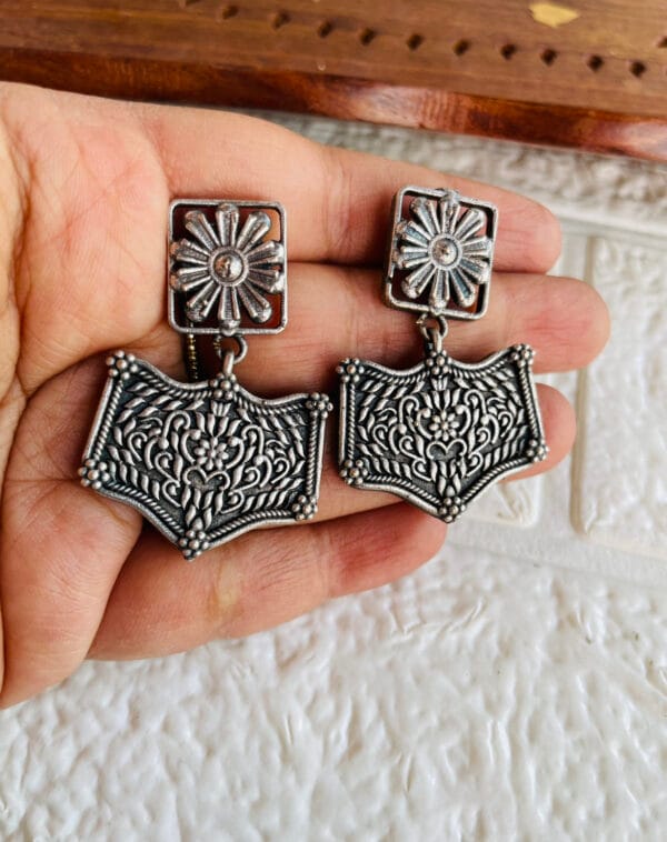 brass-silver-replica-earring-48