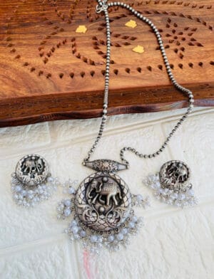 brass-silver-replica-necklace-set-with-earrings-16