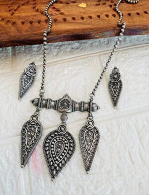 brass-silver-replica-necklace-set-with-earrings-6 brass-silver-replica-necklace-set-with-earrings-6