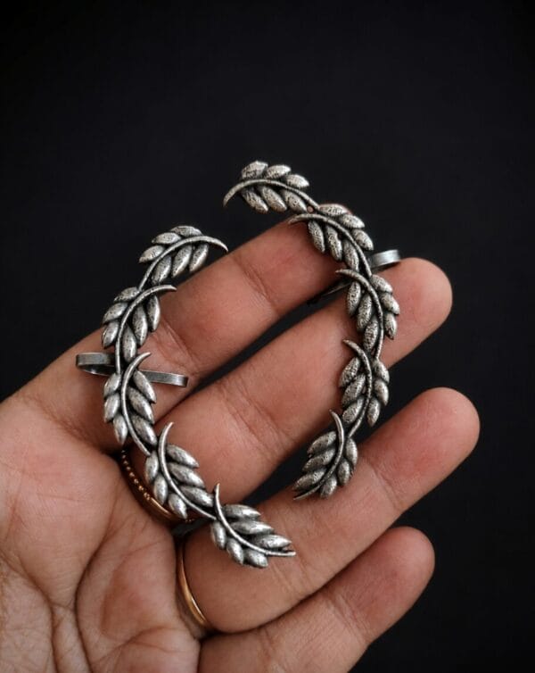 brass-silver-replica-ear-cuff-27-1
