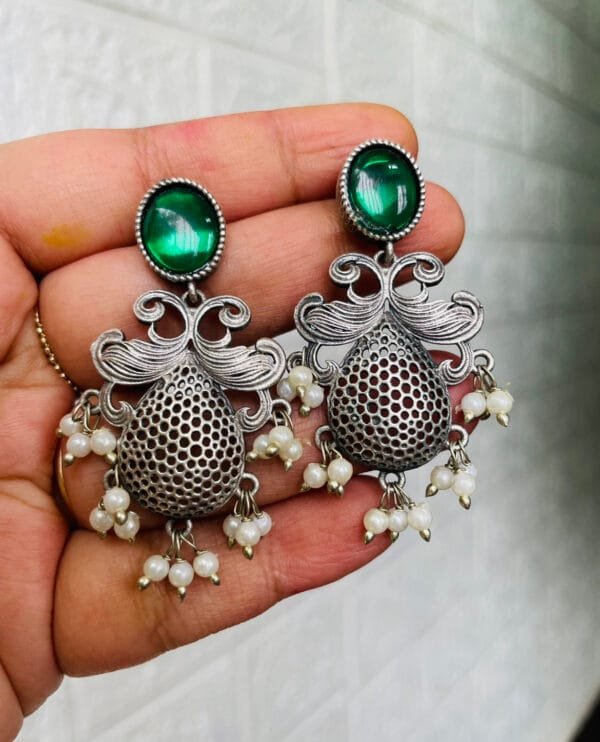 brass-replica-monalisa-stone-earrings-39-1