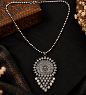 brass-silver-replica-necklace brass-silver-replica-necklace